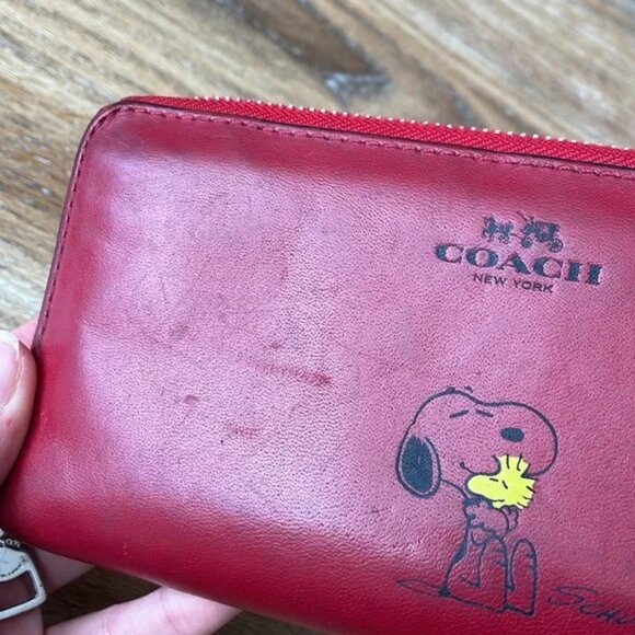 Coach x Peanuts Snoopy & Woodstock Red Zip-Around Leather Wallet - *Worn* - Picture 11 of 16